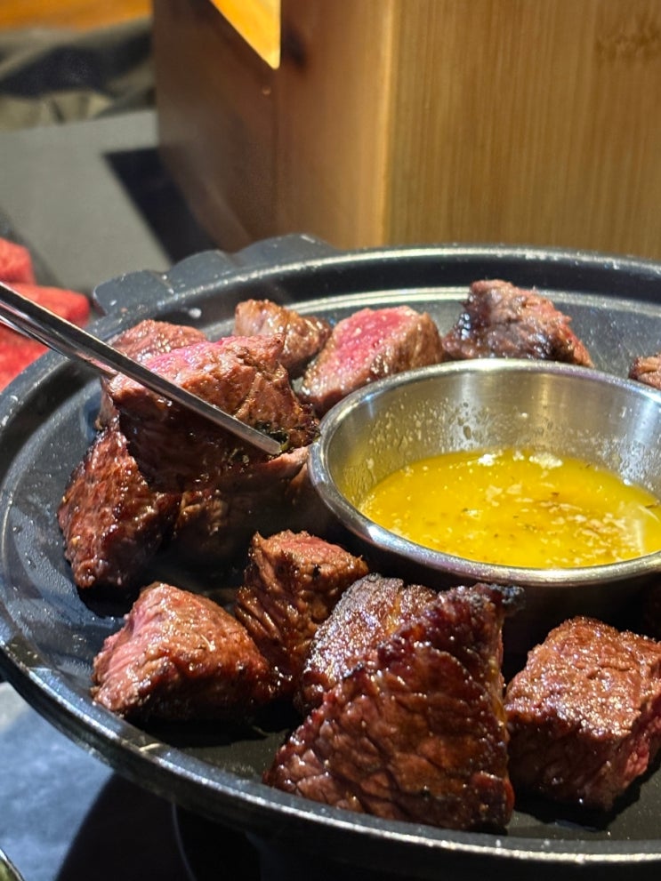  한우 제비추리 살살녹는 고기 식감 구디역 맛집 육식예찬