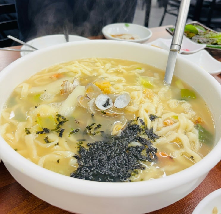  [내돈내먹] 마산 중리 내서 호계 칼국수 맛집 ‘팔봉 칼국수’