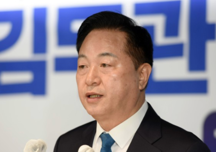 <b>김두관</b> 후보 프로필 - 대선 <b>출마</b> 정치 경력 재산 고향 학력... 