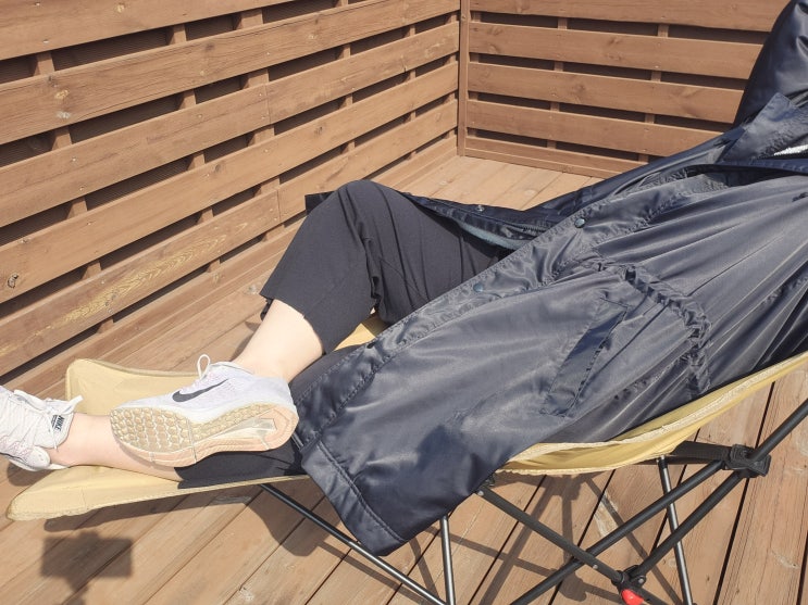  이로울현이 캠핑의자 경량체어로 챙기는 야외 피크닉 필수템