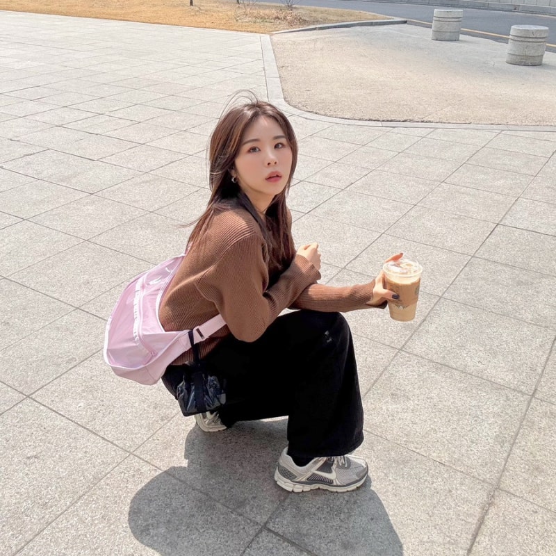 레스포삭 아이스핑크 샤인 에브리데이 호보백 데일리백으로 딱