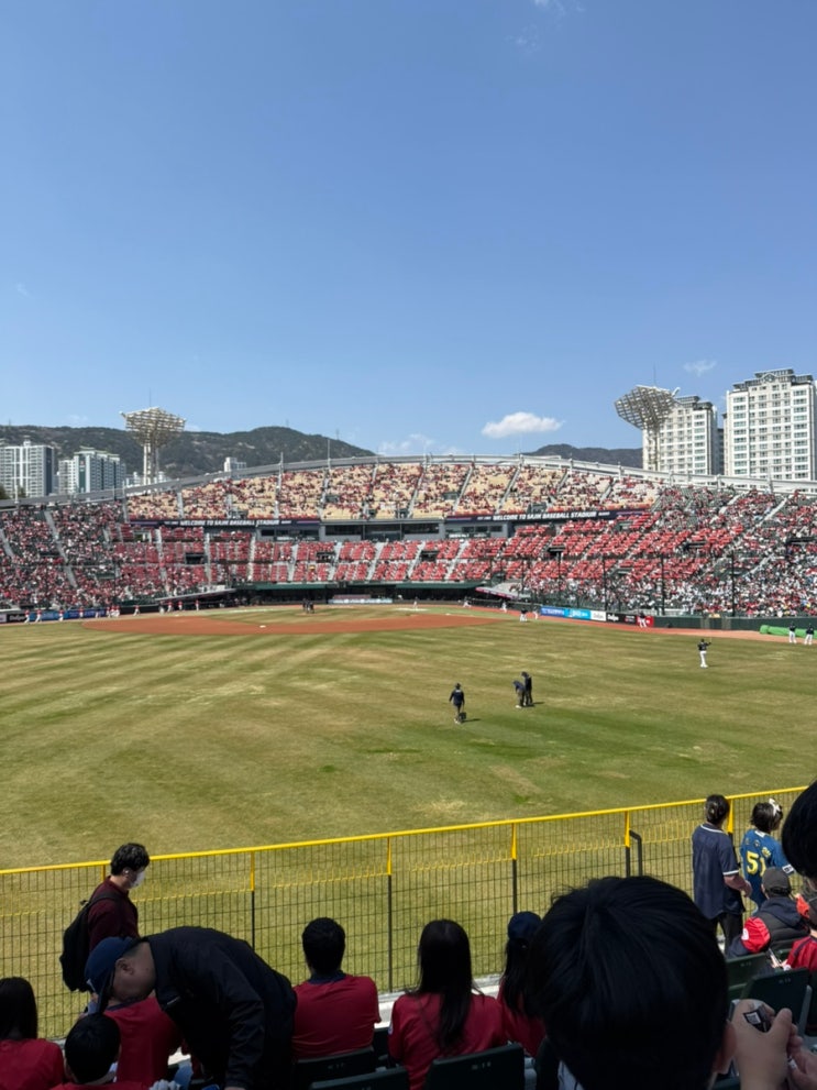 부산 사직야구장위치 직관 3루 외야석 시야, 장단점