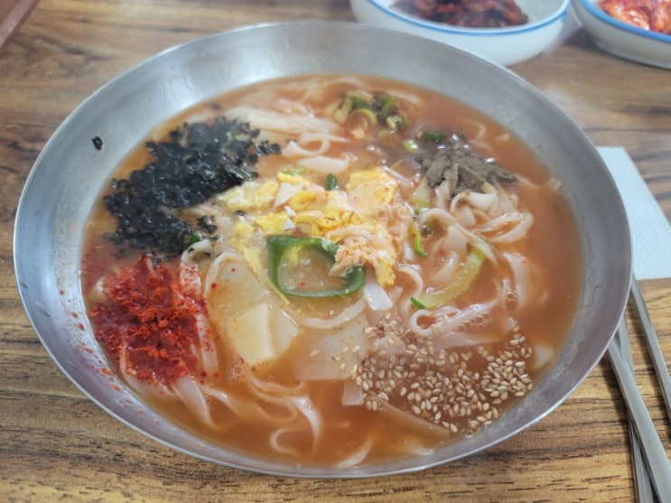  2대 53년전통 손칼국수 손만두 맛집, 동해역 송정칼국수