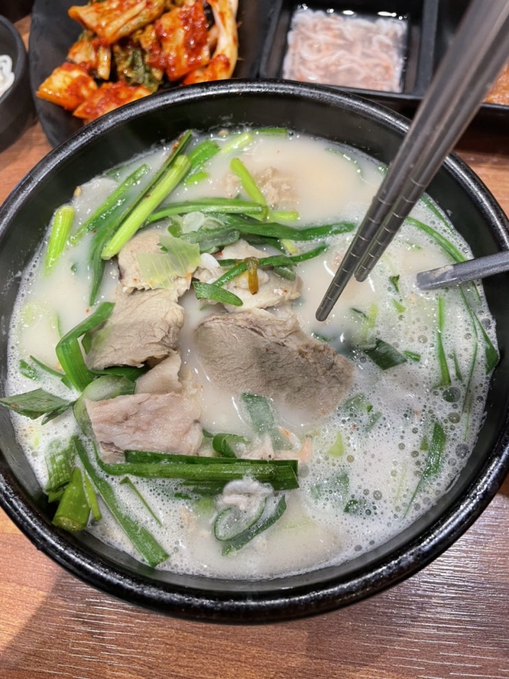  7 맛집 | 대건명가 부산역 돼지국밥
