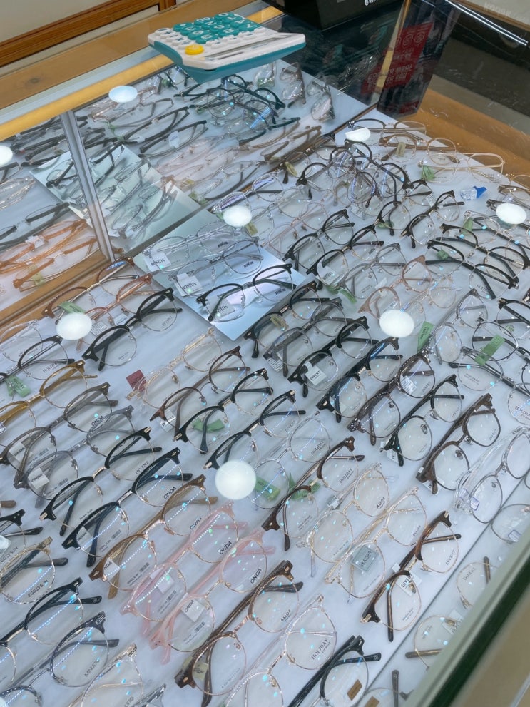  덕신안경점 근시진행억제 렌즈가있는 한양안경콘텍트