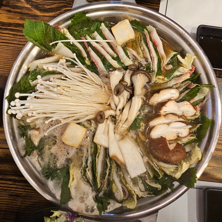  호수단길 맛집 - 잠실역 석촌호수 도보 3분 수작나베 방문후기