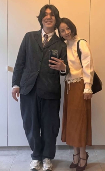  이효리이상순이 보여준 연예인 결혼식 하객룩의 정석 패션 알아볼게요