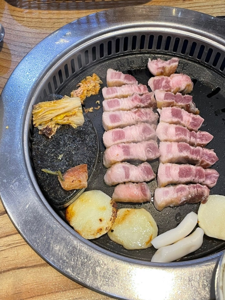 모란 맛찬들 왕소금구이 | 내돈내산, 솔직후기 (숙성 생돼지고기와 다양한 식사류)