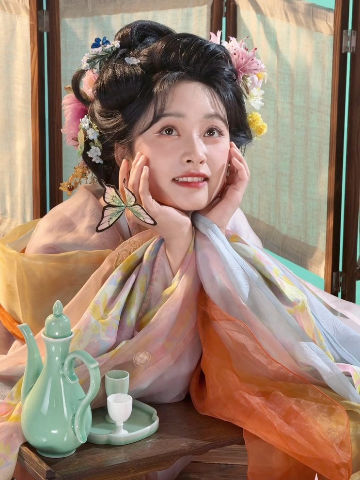  중국배우 <심월> 근황 웨이보 털이ㅣ고장극 제대로 찍어줘..