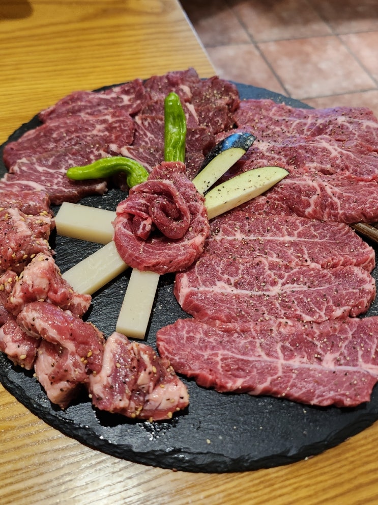  충무로 고기집 남산흑소 입에서 녹아요