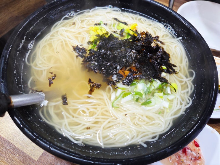  [송내역 국수 맛집] 송내 면사무소 (feat. 멸치국수 + 세끼수육 + 계란말이)