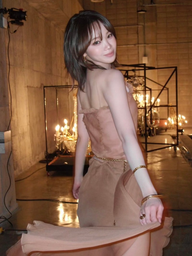 Celebrity Fashion: Affordable Version _ LE SSERAFIM's HOT Stage Outfits