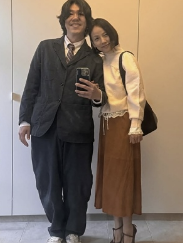 <b>이효리</b><b>이상순</b> 부부의 감성 하객룩, 이건 하나의 장르다!
