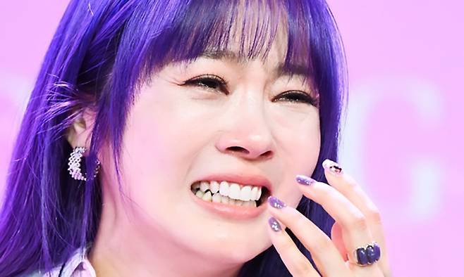  이수영의 충격적인 고백: "전 재산 잃고 빚 30억…남편도 도망갔다"**