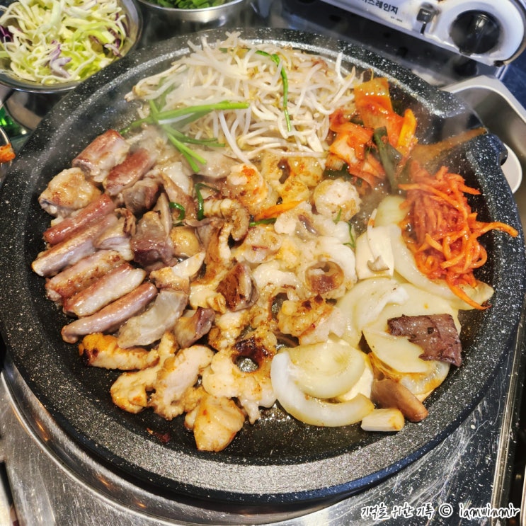 잠실새내역 야구 시청하며 곱창 흡입 화덕돌곱창 잠실새내역 야구 시청하며 곱창 흡입 화덕돌곱창