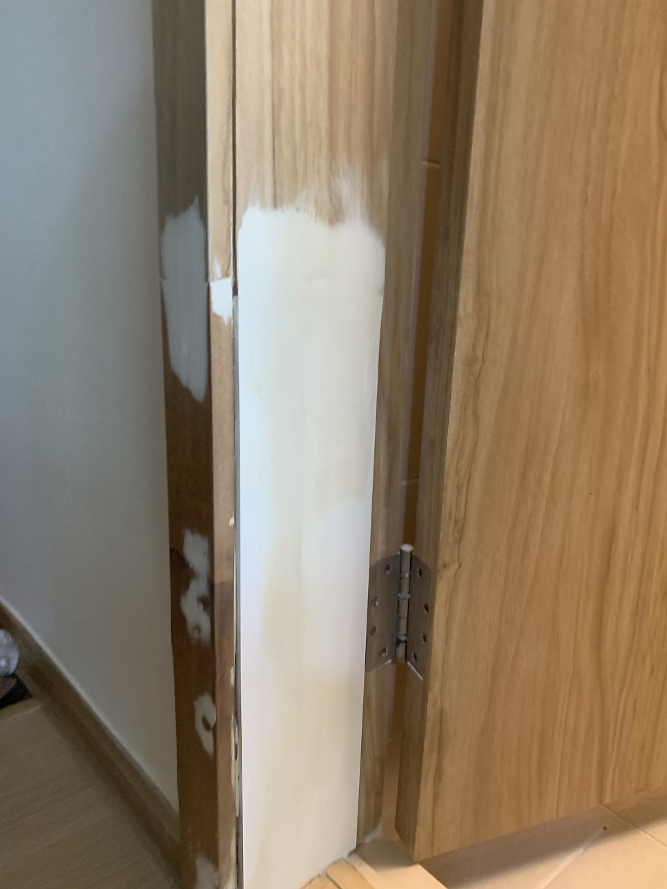 물먹은문틀수리 썩은화장실몰딩부분수리