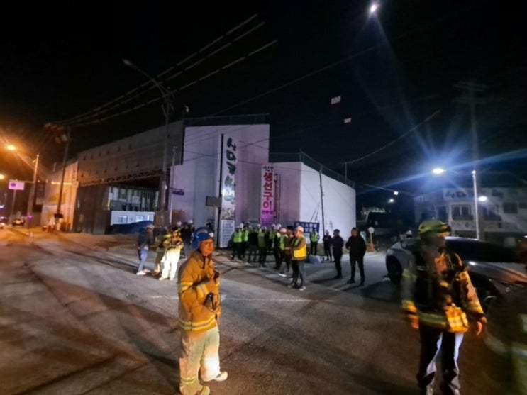 "<b>광명 신안산선</b> 공사 현장 <b>붕괴</b> 우려"…경찰, 주변도로 통제
