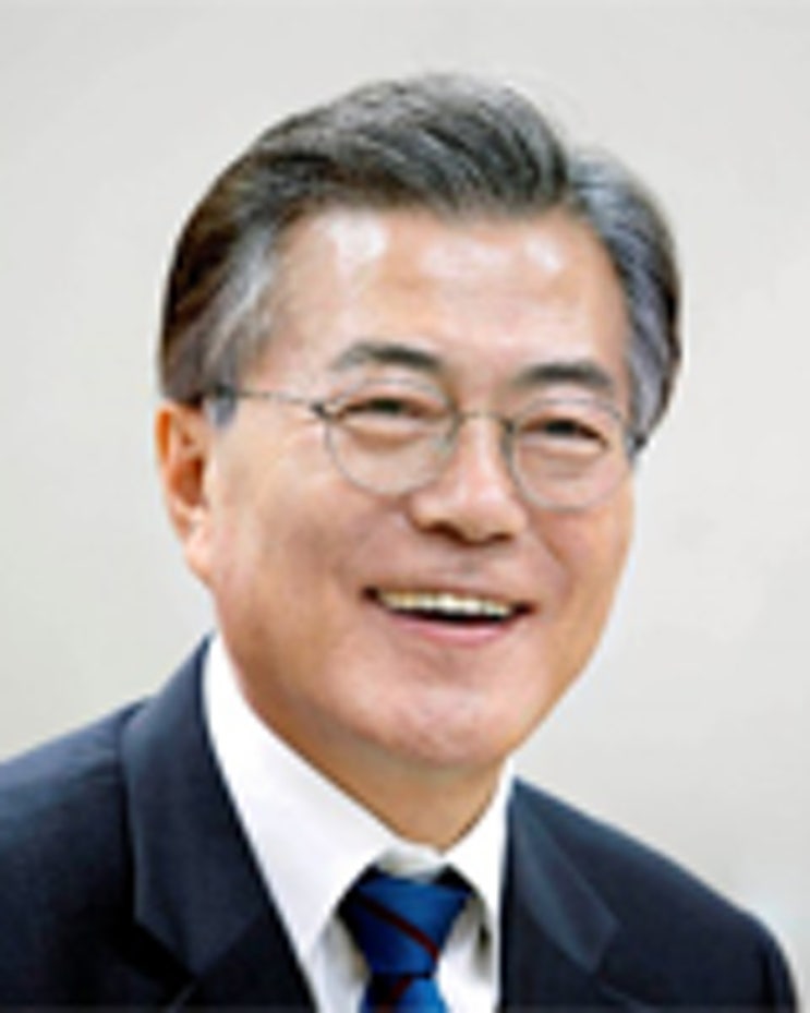 <b>문재인 전 대통령</b> '<b>뇌물수수</b> 의혹'수사에 딸 다혜, 사위 서모... 