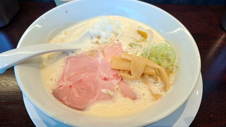 종로에서 먹을 수 있는 토리 파이탄 라멘 멘츠루 먹어보았다. 종로에서 먹을 수 있는 토리 파이탄 라멘 멘츠루 먹어보았다.