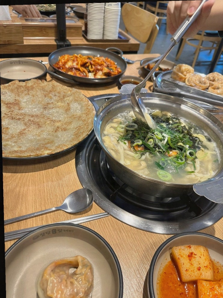  아이들과 함께 즐거운 시간을 보내고 싶은 서현역점심맛집, 팔당원조칼제비 서현점