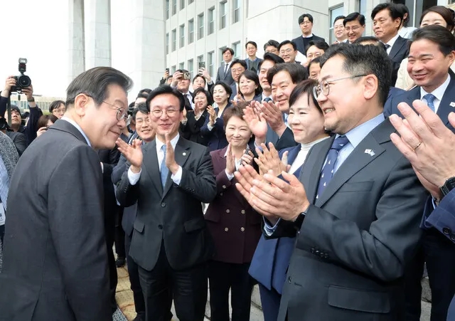 “어대명 경선이 또?”…<b>민주당 경선룰</b> 확정이 불러온 정치적... 