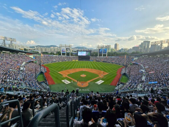 <b>롯데</b> vs <b>한화</b> <b>프로야구</b> 중계, 직관만큼 짜릿했던 하루의 기록