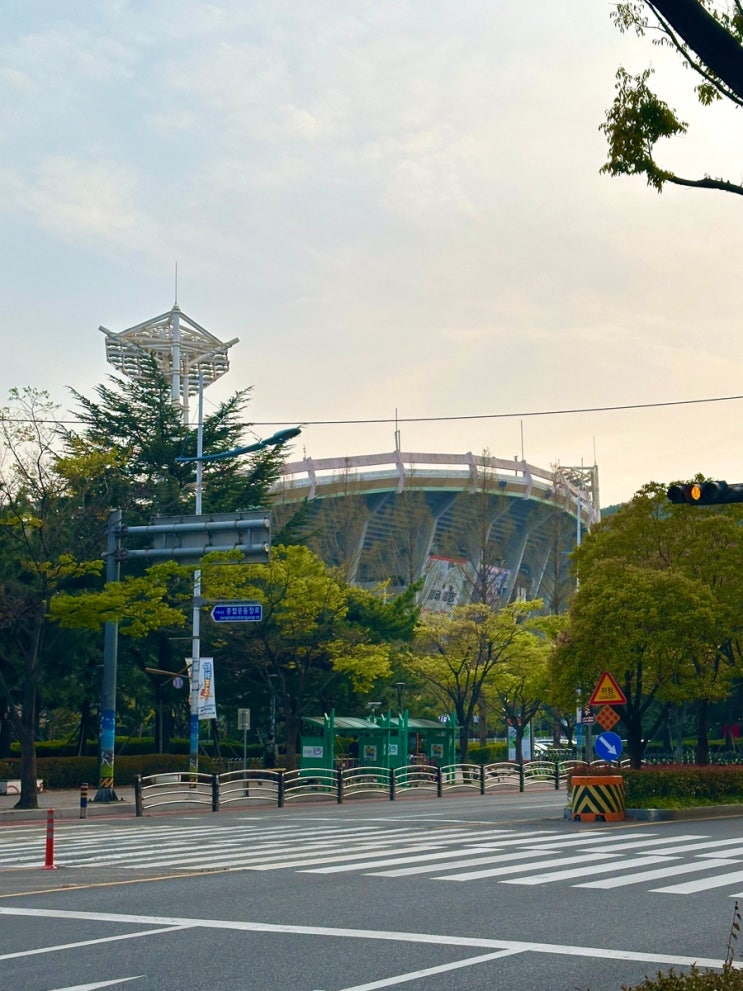  부산 사직야구장 직관 3루 좌석뷰, 주차장, 예매처, 먹거리, 자이언츠샵 운영시간 등 총정리