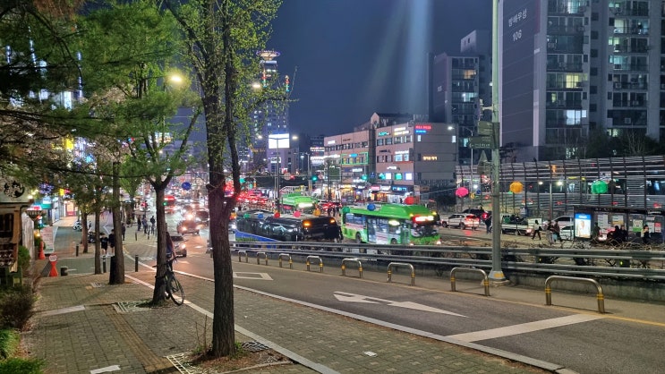  달밤의 체조, 야간 관청우