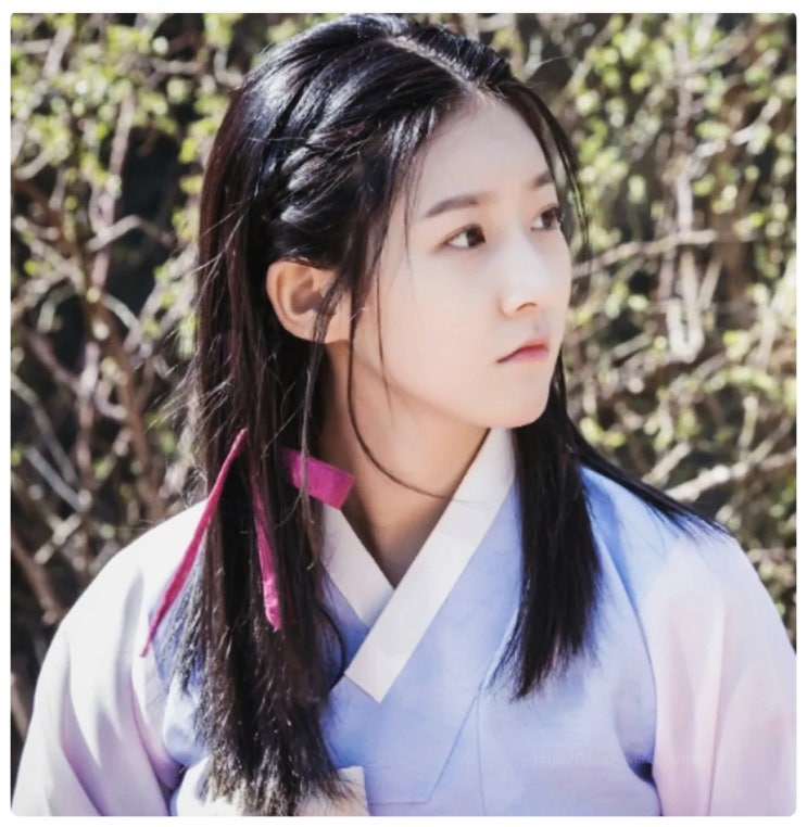  김새론 복귀 위해 무속 의지 신내림까지 받았다? 연예뒤통령 이진호 이유 폭로