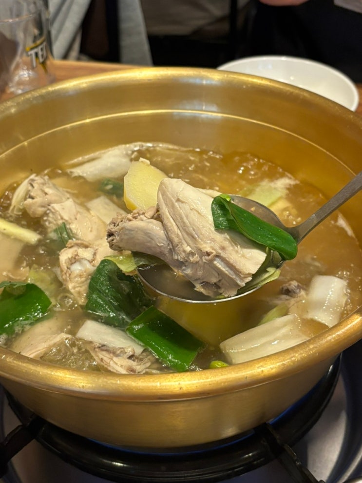  광화문 맛집 야들한 닭고기와 고소한 계란죽 완벽한 코스, 본가닭한마리 광화문점