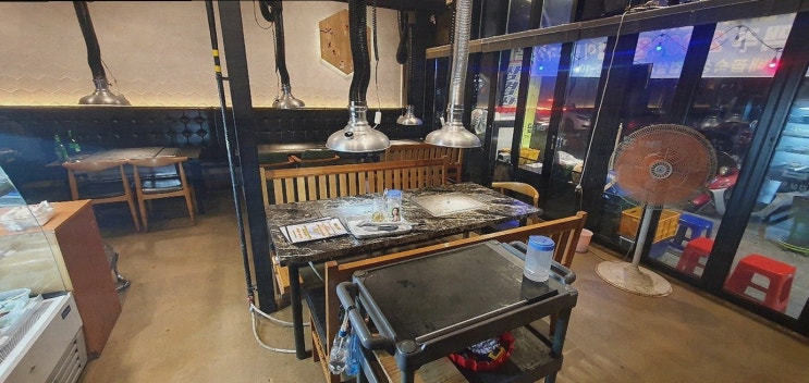  [고기집리뷰] 배꼽숙성삼겹살과막창, 단체석이 마련된 방촌동 고기집