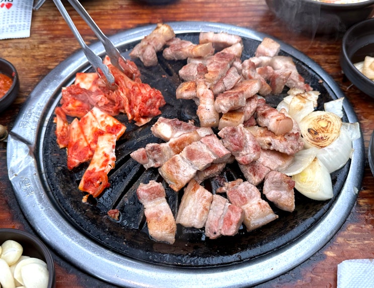  대전 야외 고기집 전민동 삼겹살 맛집 전미원에서 와인숙성 생삼겹살 먹고 왔어요