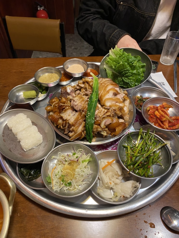  군산 족발 맛집 조촌동 완미족발 족발한상 꿀조합 비오는날저녁 티비출연맛집