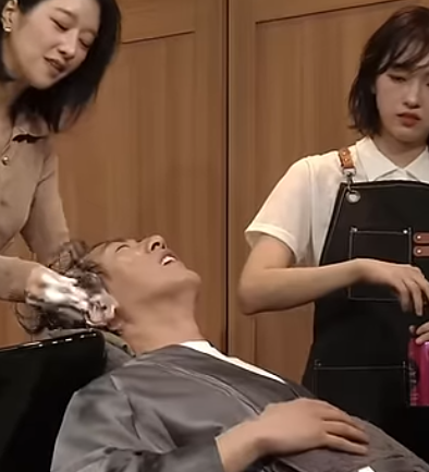 Seo Ye-ji's SNL Appearance, Self-Dissing Gaslighting: "Not 'Ttak-ttak' but 'Dan-dan' (Firm)"