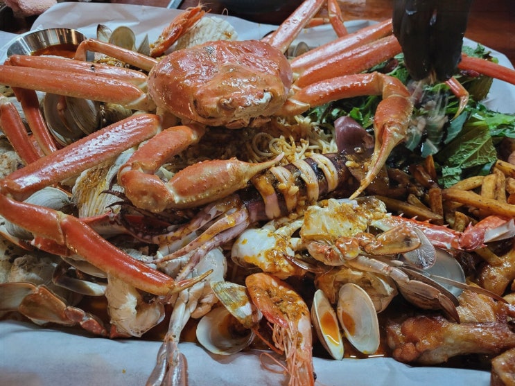  [맛집리뷰] 더매드 송도 타임스페이스, 푸짐한 해산물로 유명한 인천킹크랩맛집