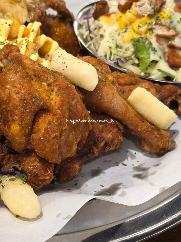 철인7호 안산고잔점 넓은 홀에서 치킨 먹을 수 있는 안산 중앙역 맛집