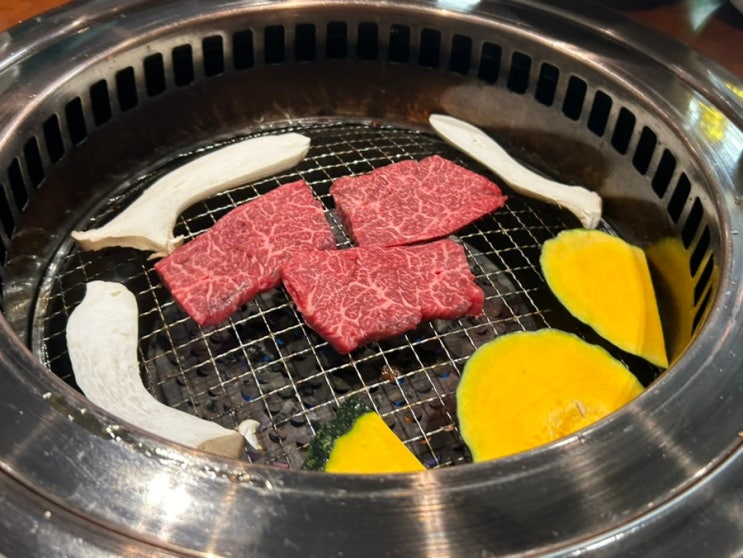  청량리역 모임하기 좋은 콜키지프리 한우 맛집 <배꼽집 더 클래식>(한우, 한돈, 한우된장찌개, 평양냉면)