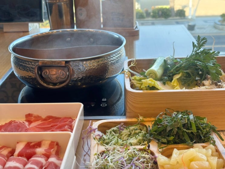 일산해수욕장 맛집 샤브올데이 호텔식 샐러드바로 즐겨요.