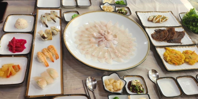 충남 서천군 [섬마을횟집] 회정식 입이즐거워요♡