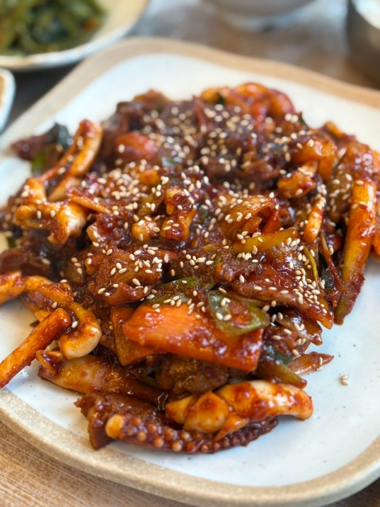  포항 대도동 맛집 오징어볶음 돼지 두루치기 총각네상회