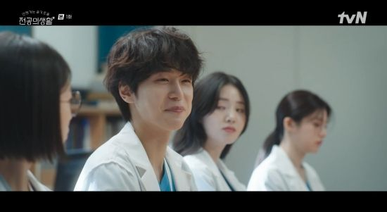 '언슬전' 강유석, 아이돌 출신 산부인과 열혈 전공의로 첫 등장 "예쁘게 봐주십시오"