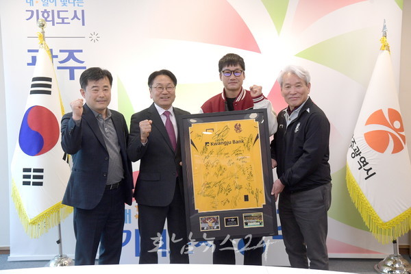  “아시아축구연맹(AFC) 4강 간다”…광주FC 선수들, 선전 다짐