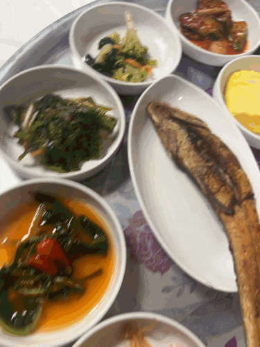  목포 백반 맛집 돌집 조기매운탕에 제육볶음이 나오는 식당