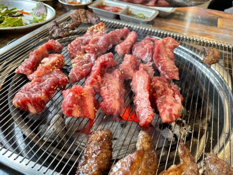 충주 맛집 소소한 숯불갈비 본점 가족과 함께한 맛있는 시간