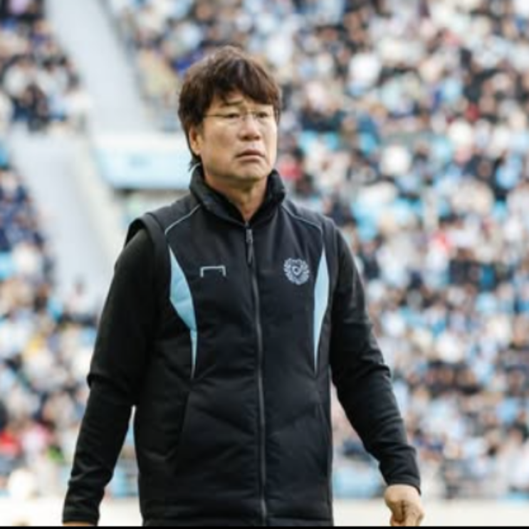 박창현 대구FC 감독 자진사퇴, 6연패 그리고 세징야 부상에 이어 감독 공백까지 겪게된 대구FC(대구 박창현, 최원권, 4백, 승강전)