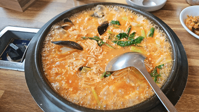 강릉초당두부 음식보단 정이 맛난 집이였다 강릉초당두부 음식보단 정이 맛난 집이였다