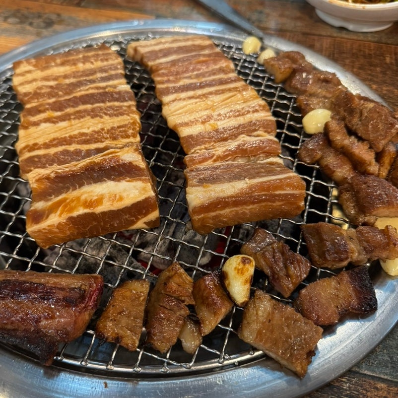 삼삼오오숯불갈비 사진 1