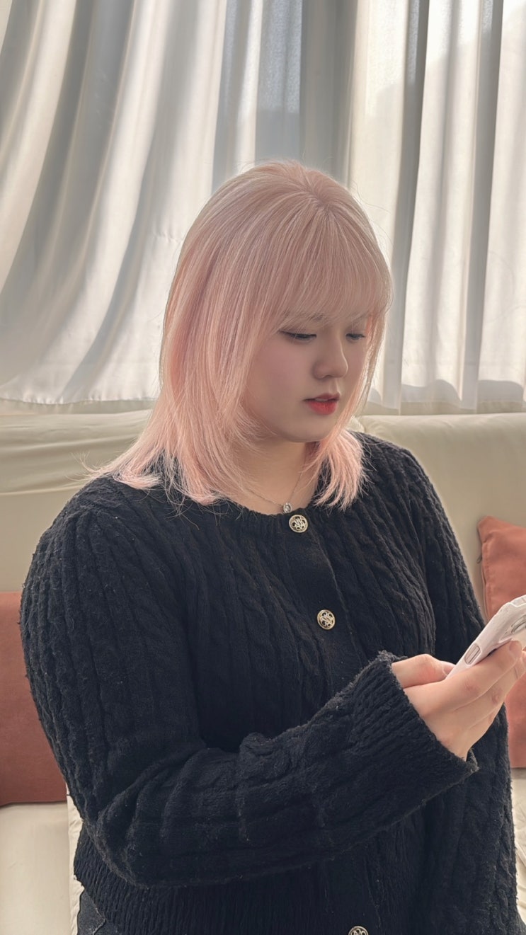  화이트핑크 염색 하고 싶은데 손상 걱정된다면? 배곧미용실 보그헤어배곧점 K원장이 알려드려요!