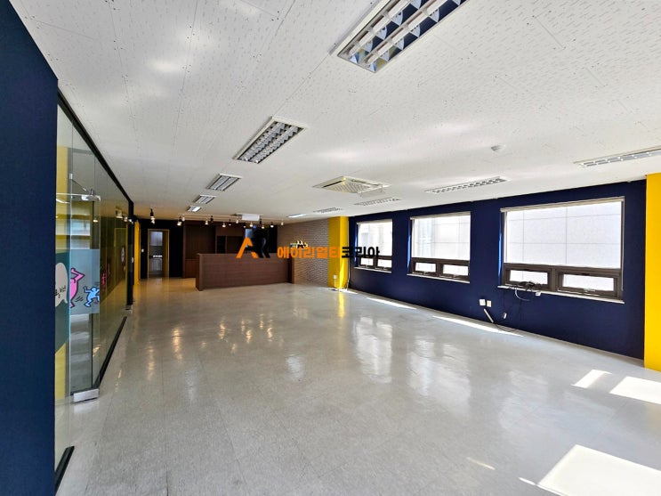 강남 역삼동 디자인틱한 내부 역삼역 사무실임대