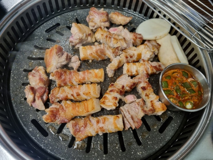  대구 신암동, 대현동 된장찌개무한리필 되는 돼지고기 맛집 - 용성상회